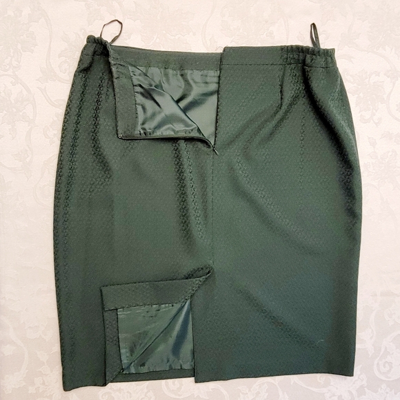 John Meyer Collection Women's 2-Piece Suit, size 20W Dark Green Jacket, Skirt - Picture 6 of 8